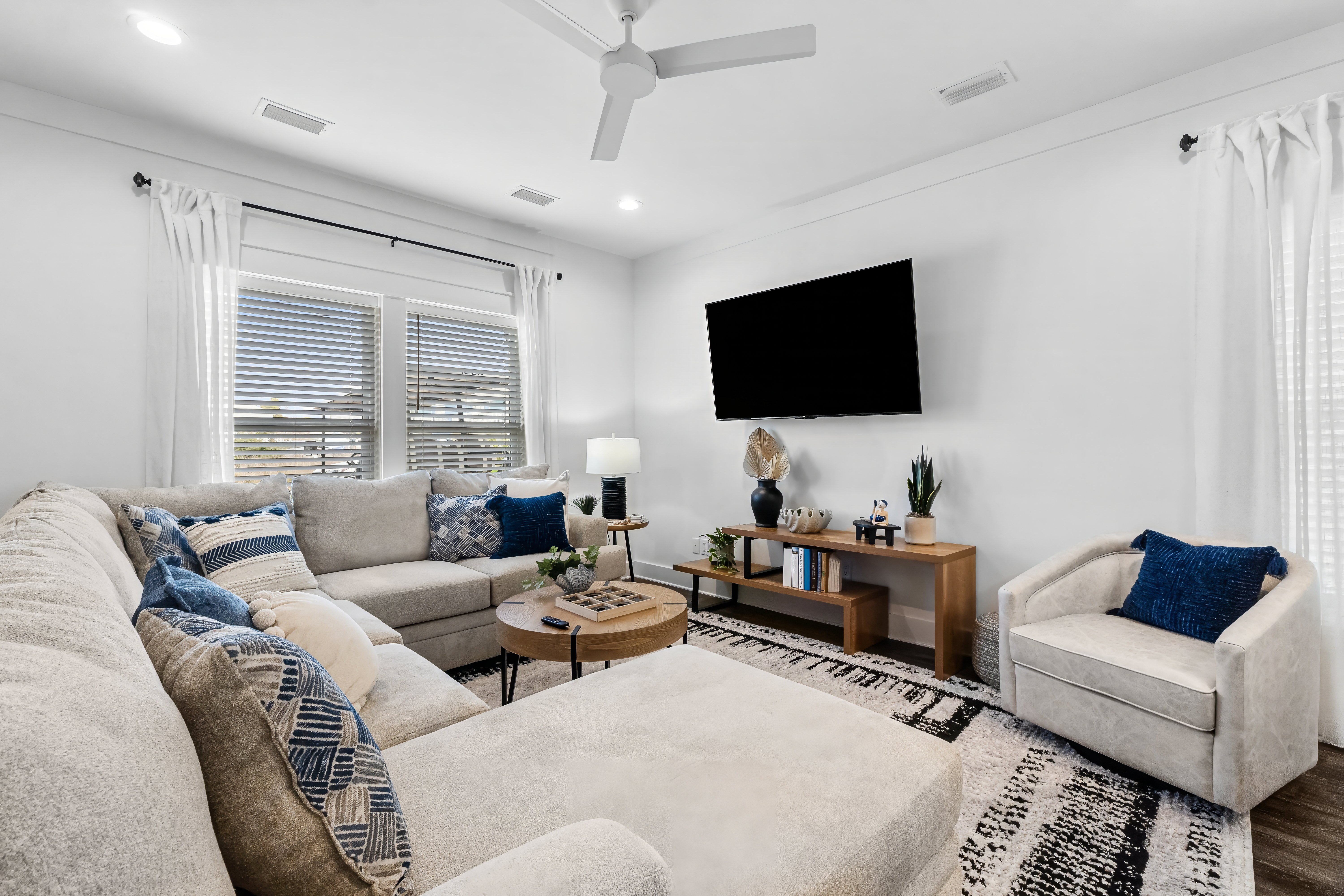  Investment-Friendly Beach House Offered Fully Furnished in Panama City Beach - 物件實景