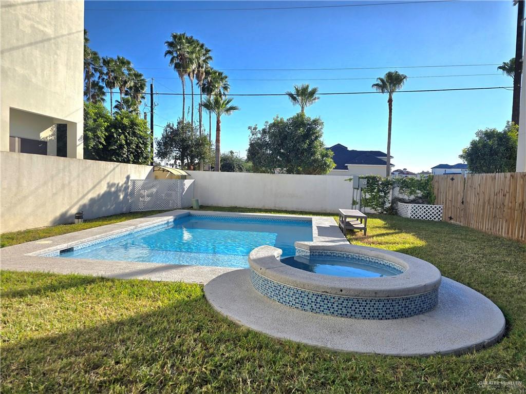 McAllen, Texas, 78503, United States, 5 Bedrooms Bedrooms, ,6 BathroomsBathrooms,Residential,For Sale,1708580