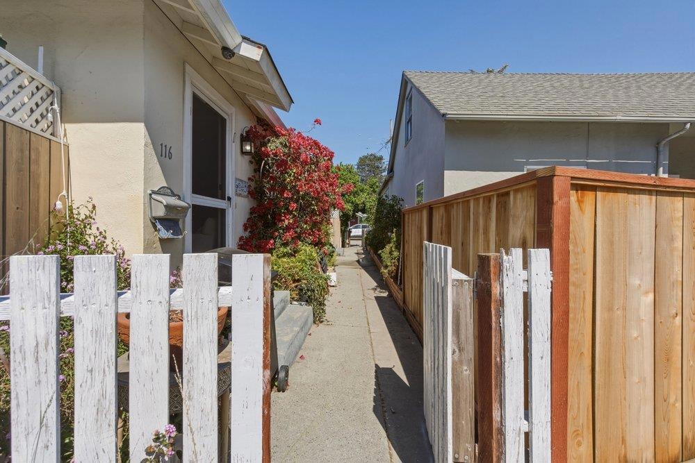 Santa Cruz, California, 95062, United States, ,Residential,For Sale,2048207