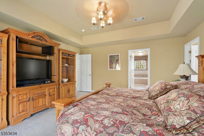 Andover Twp., New Jersey, 07821, United States, 4 Bedrooms Bedrooms, ,3 BathroomsBathrooms,Residential,For Sale,1793413