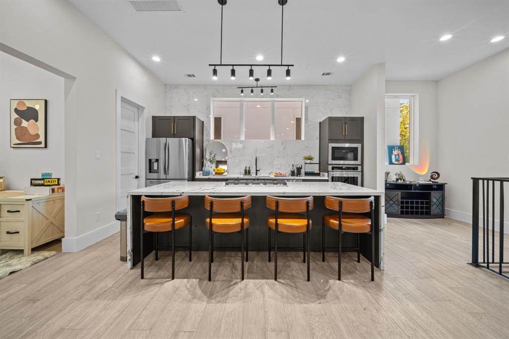 Houston, Texas, 77007, United States, 3 Bedrooms Bedrooms, ,4 BathroomsBathrooms,Residential,For Sale,1723446