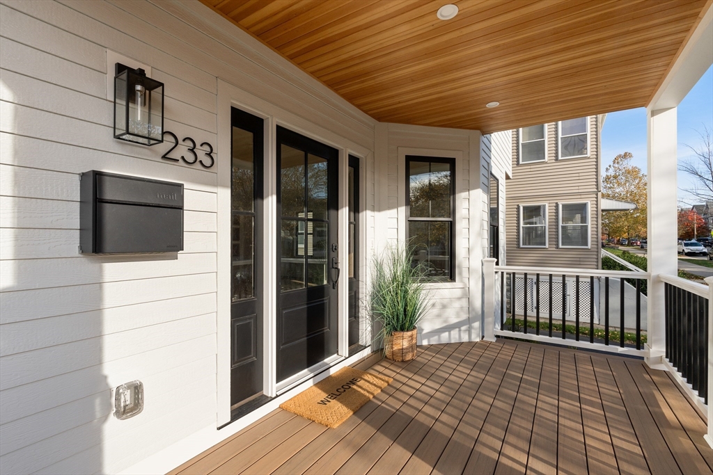 Somerville, Massachusetts, 02144, United States, 4 Bedrooms Bedrooms, ,5 BathroomsBathrooms,Residential,For Sale,1991480