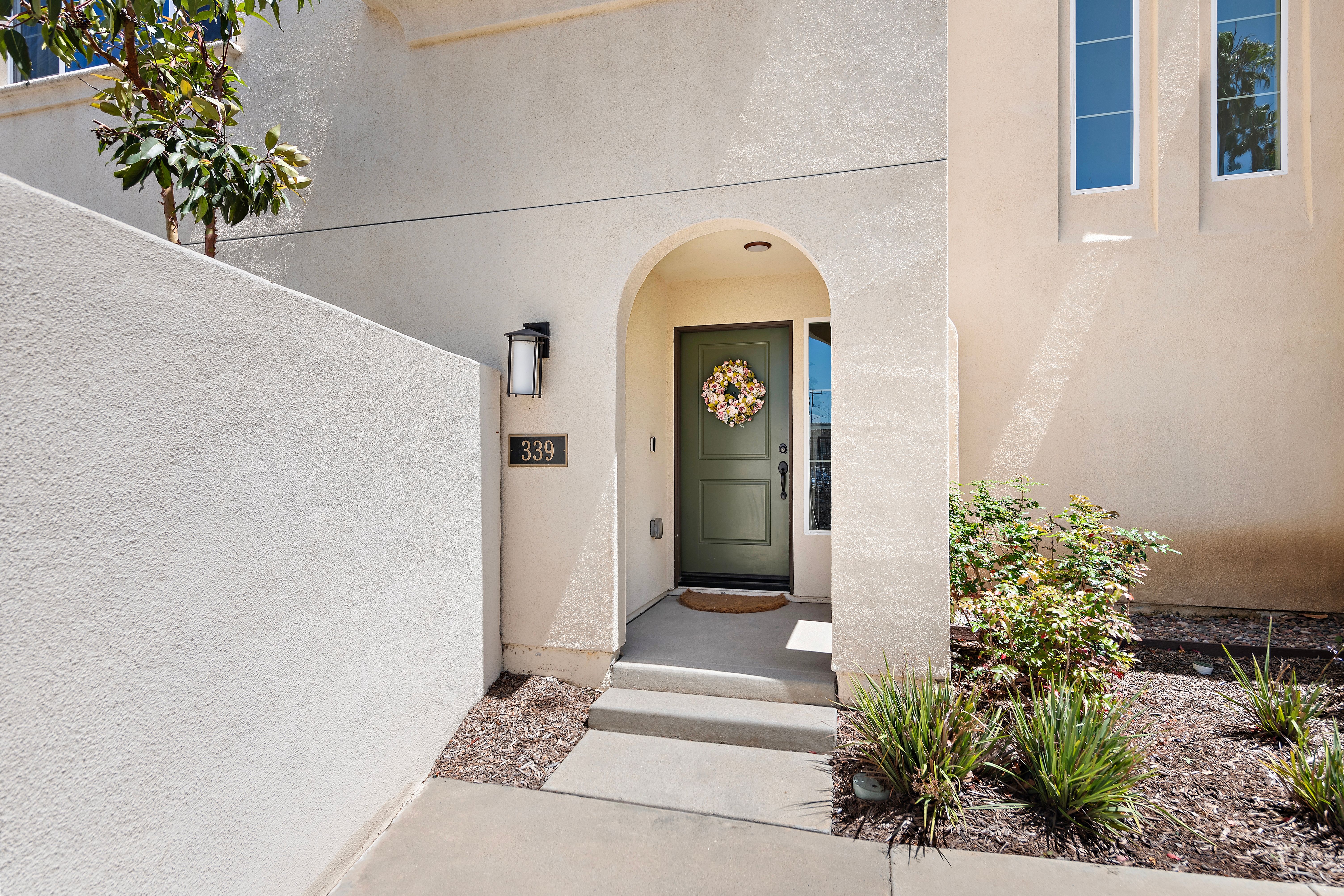 Costa Mesa, CA 92627
