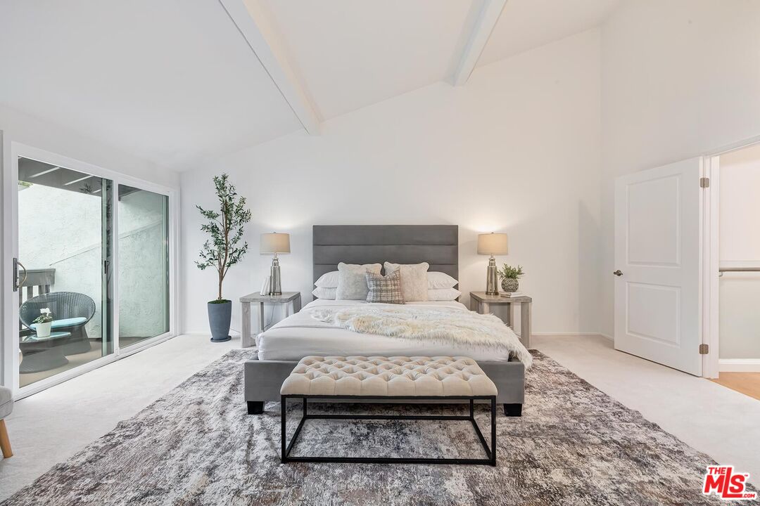 Pacific Palisades, California, 90272, United States, 3 Bedrooms Bedrooms, ,4 BathroomsBathrooms,Residential,For Sale,1993349