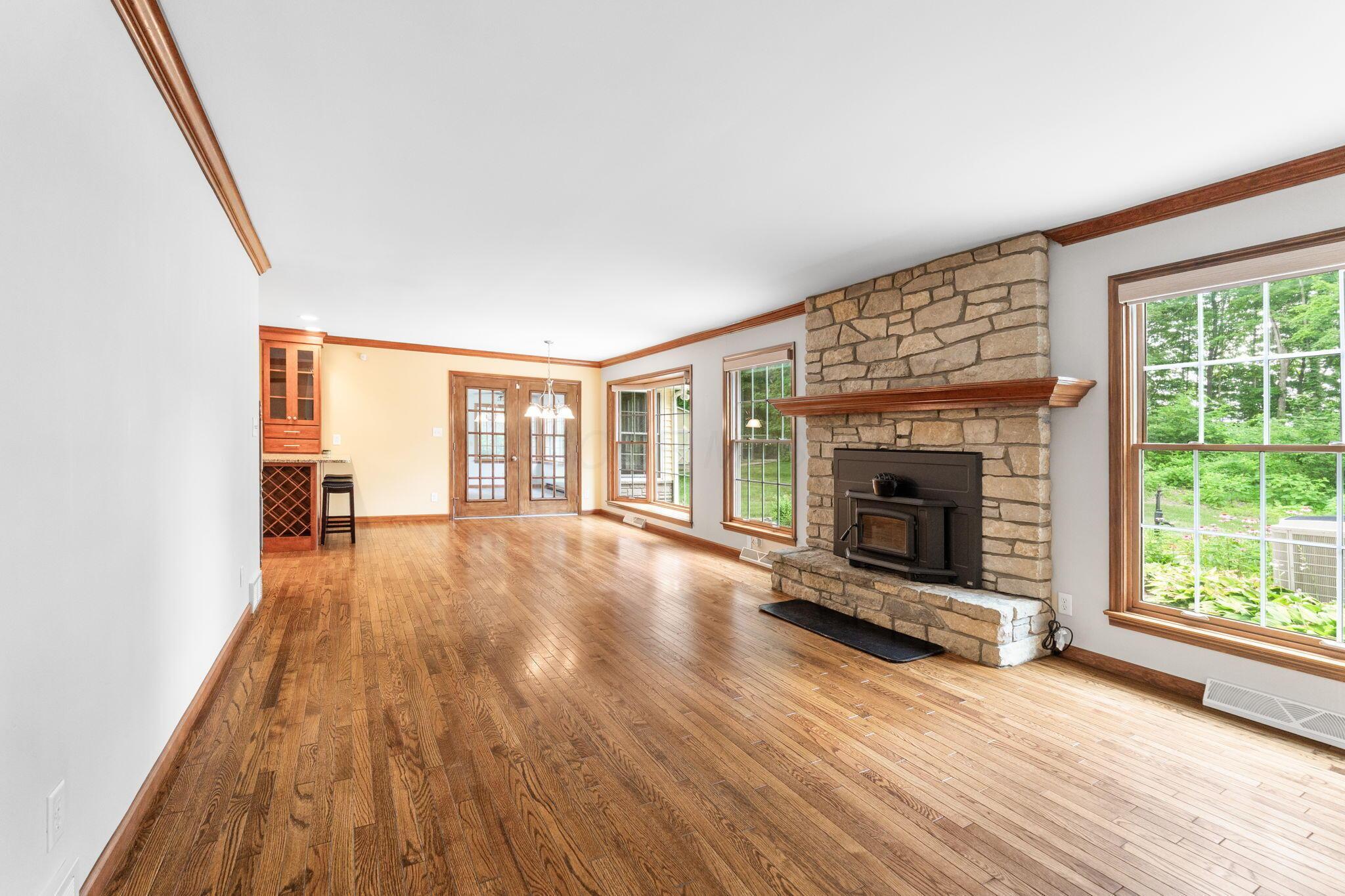 Marion, Ohio, 43302, United States, 5 Bedrooms Bedrooms, ,4 BathroomsBathrooms,Residential,For Sale,1995862