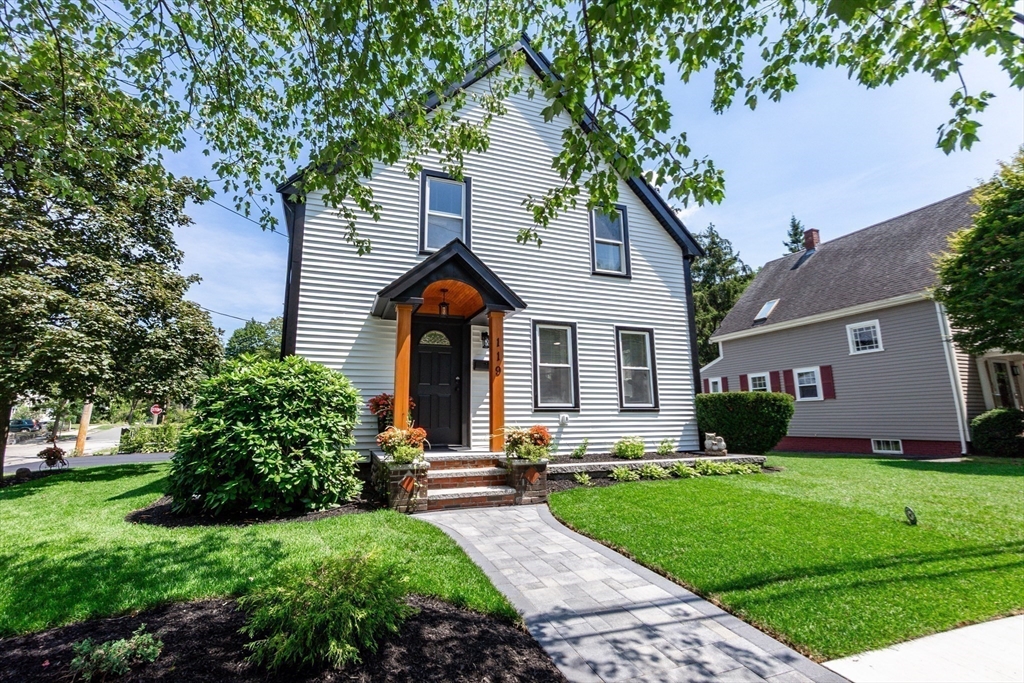 Reading, Massachusetts, 01867, United States, 4 Bedrooms Bedrooms, ,3 BathroomsBathrooms,Residential,For Sale,1904361