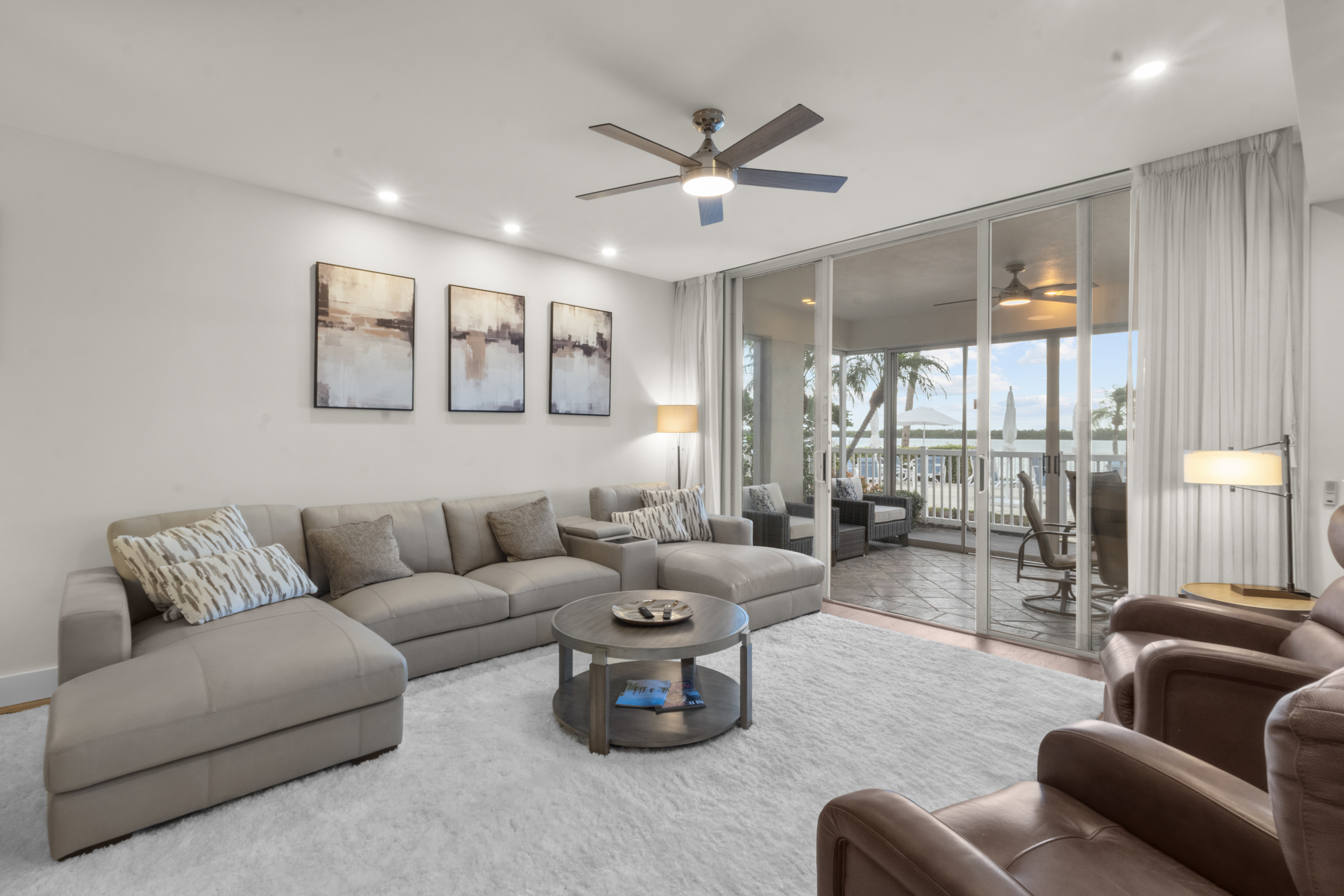 Longboat Key, Florida, 34228, United States, 2 Bedrooms Bedrooms, ,2 BathroomsBathrooms,Residential,For Sale,2036968
