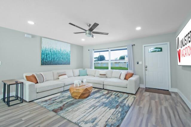 West Palm Beach, Florida, 33407, United States, 4 Bedrooms Bedrooms, ,2 BathroomsBathrooms,Residential,For Sale,1978414