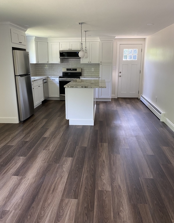 Groveland, Massachusetts, 01834, United States, 5 Bedrooms Bedrooms, ,3 BathroomsBathrooms,Residential,For Sale,1909322