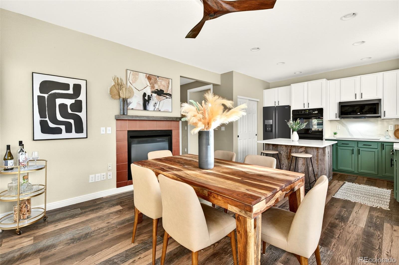 Castle Rock, Colorado, 80108, United States, 2 Bedrooms Bedrooms, ,3 BathroomsBathrooms,Residential,For Sale,1992912