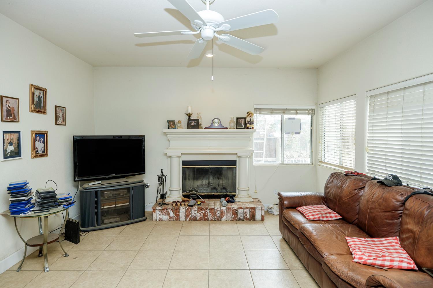 Gustine, California, 95322, United States, 4 Bedrooms Bedrooms, ,3 BathroomsBathrooms,Residential,For Sale,1975673