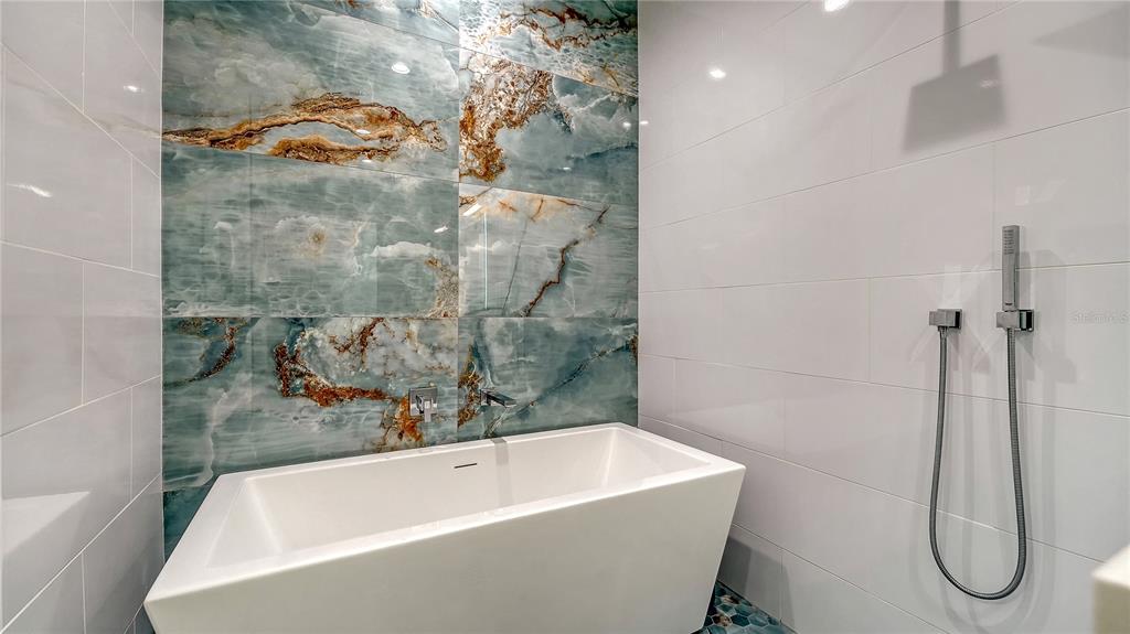 Sarasota, Florida, 34236, United States, 4 Bedrooms Bedrooms, ,4 BathroomsBathrooms,Residential,For Sale,2000414