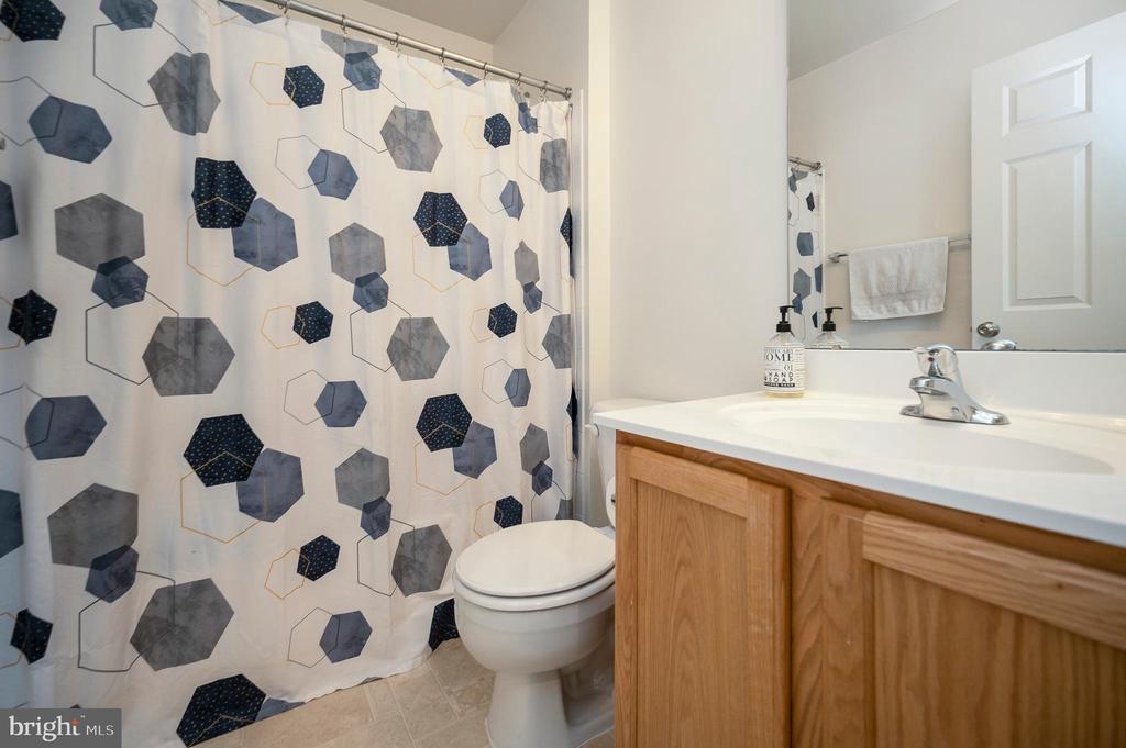 Fredericksburg, Virginia, 22407, United States, 4 Bedrooms Bedrooms, ,4 BathroomsBathrooms,Residential,For Sale,2049321