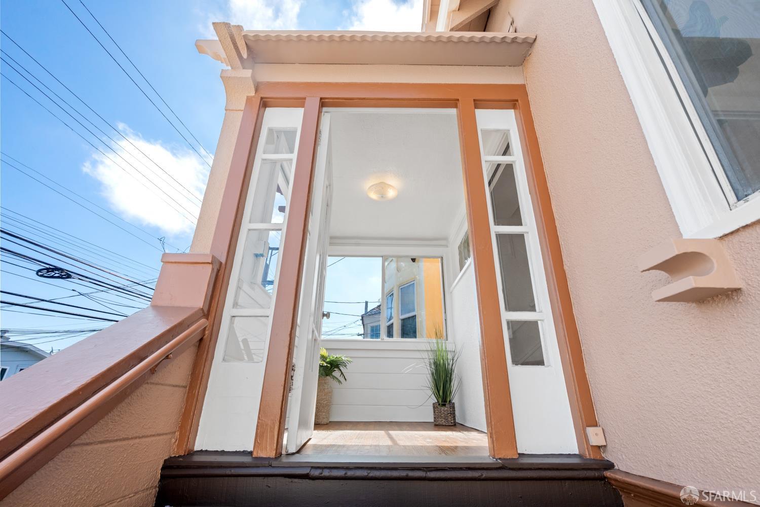 San Francisco, California, 94112, United States, 2 Bedrooms Bedrooms, ,3 BathroomsBathrooms,Residential,For Sale,1933594