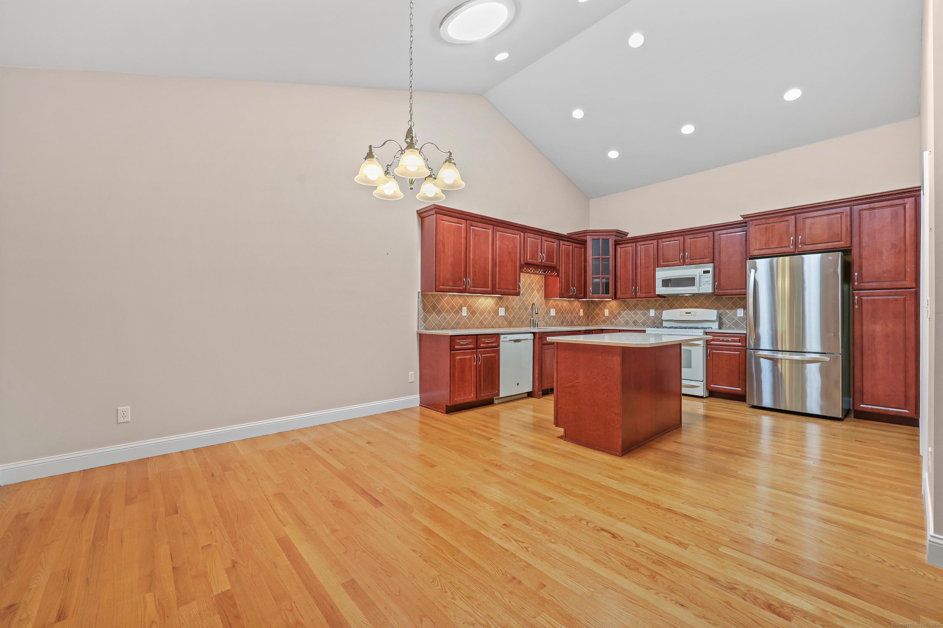 Colchester, Connecticut, 06415, United States, 2 Bedrooms Bedrooms, ,3 BathroomsBathrooms,Residential,For Sale,1943556