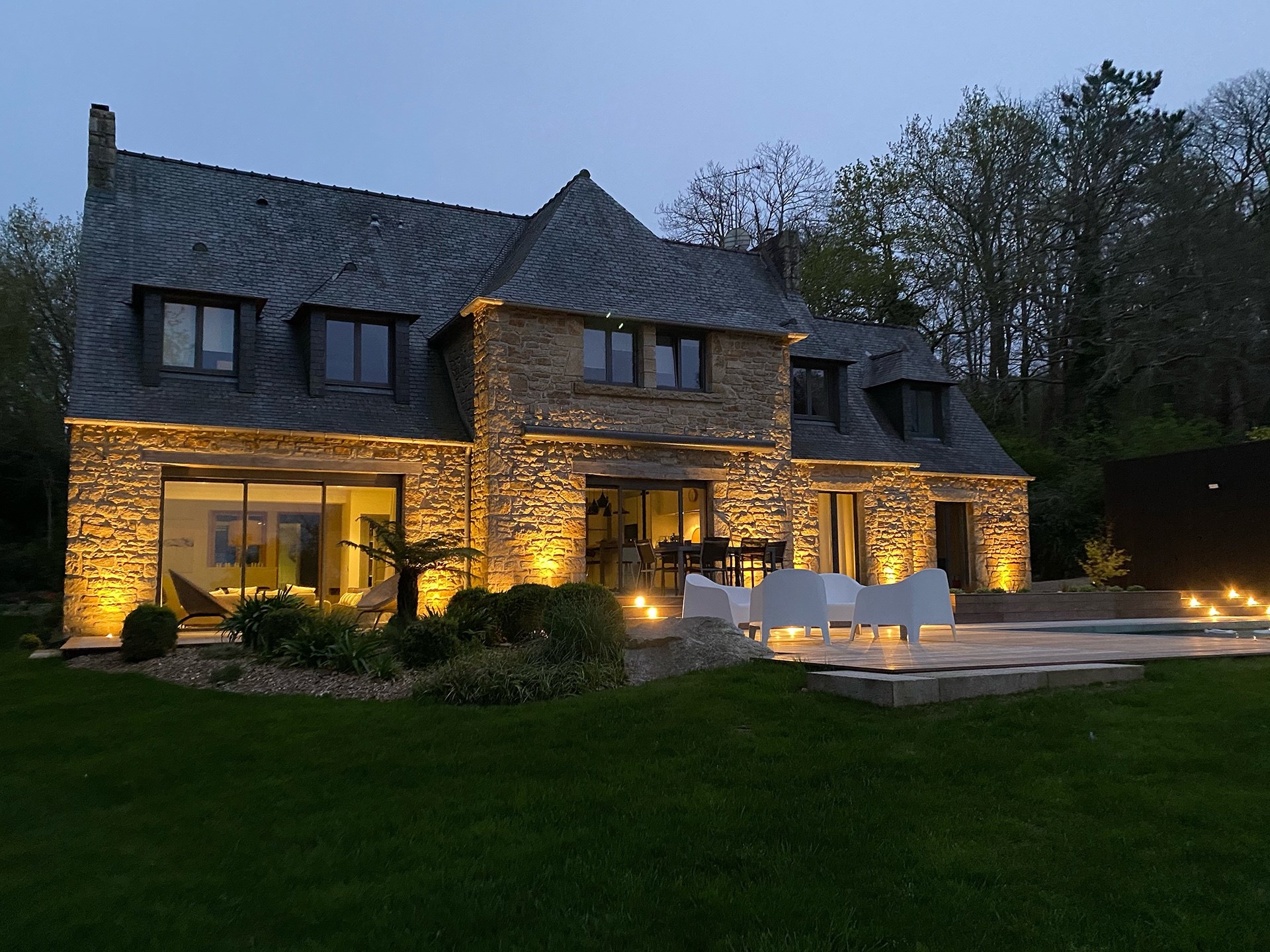  PLOUGASTEL, LARGE STONE HOUSE WITH POOL AND VIEW ON ÉLORN RIVER - 物件實景