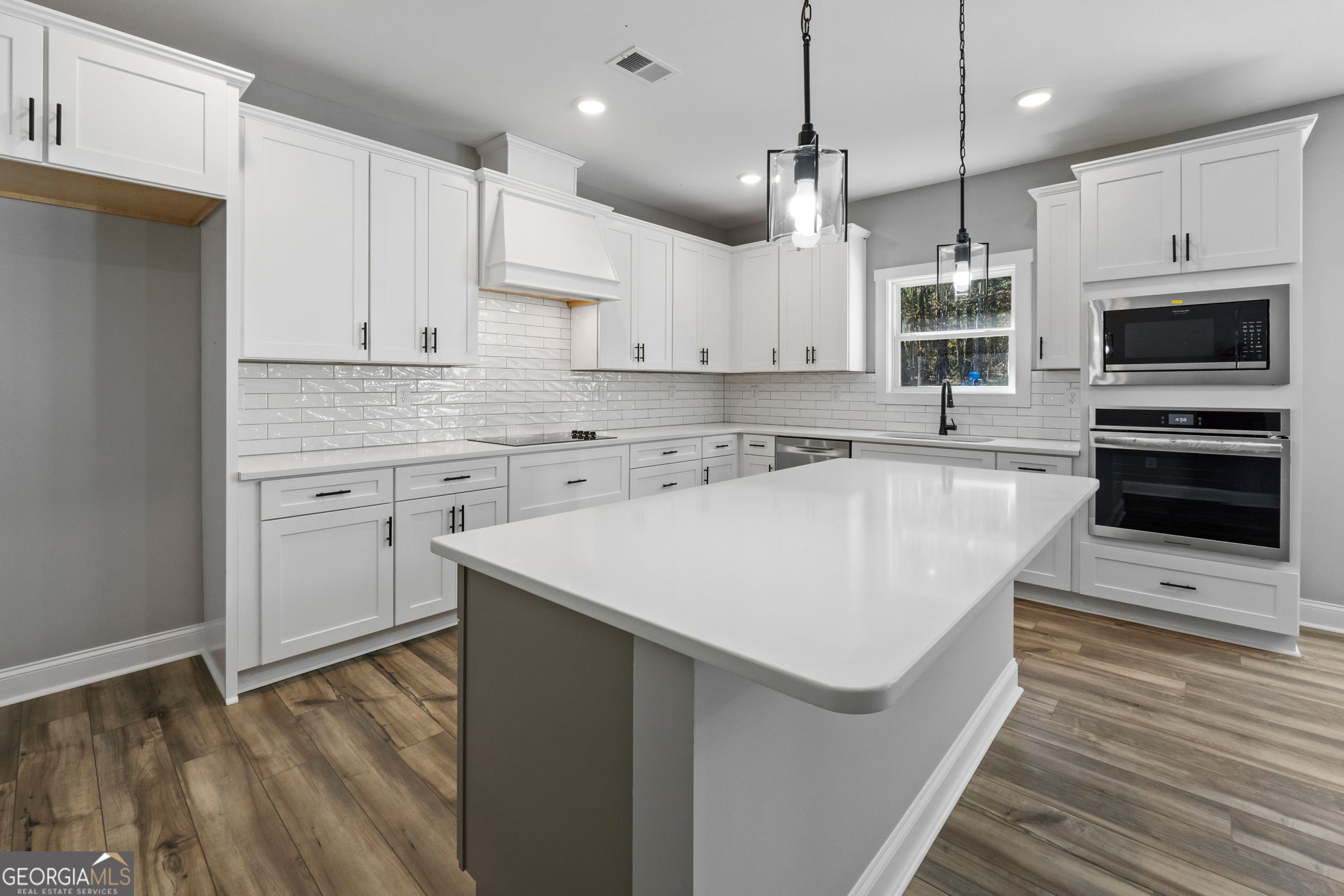 Forsyth, Georgia, 31029, United States, 4 Bedrooms Bedrooms, ,3 BathroomsBathrooms,Residential,For Sale,1992183