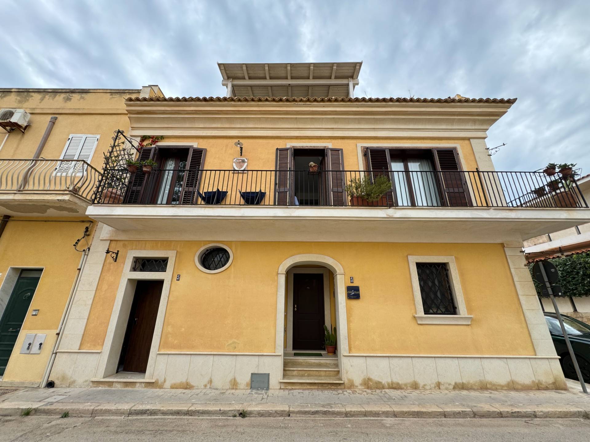 Ragusa, Ragusa, 97100, IT, 3 Bedrooms Bedrooms, ,3 BathroomsBathrooms,Residential,For Sale,1829533