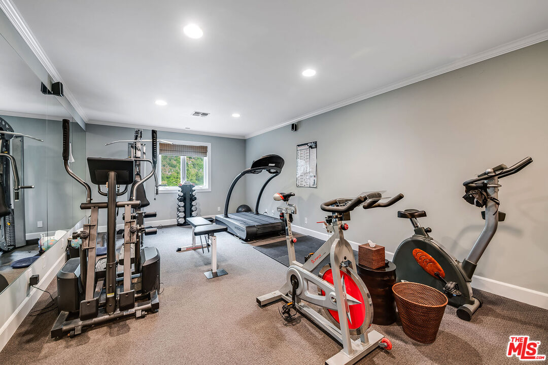 Los Angeles, California, 90077, United States, 5 Bedrooms Bedrooms, ,7 BathroomsBathrooms,Residential,For Sale,1827640