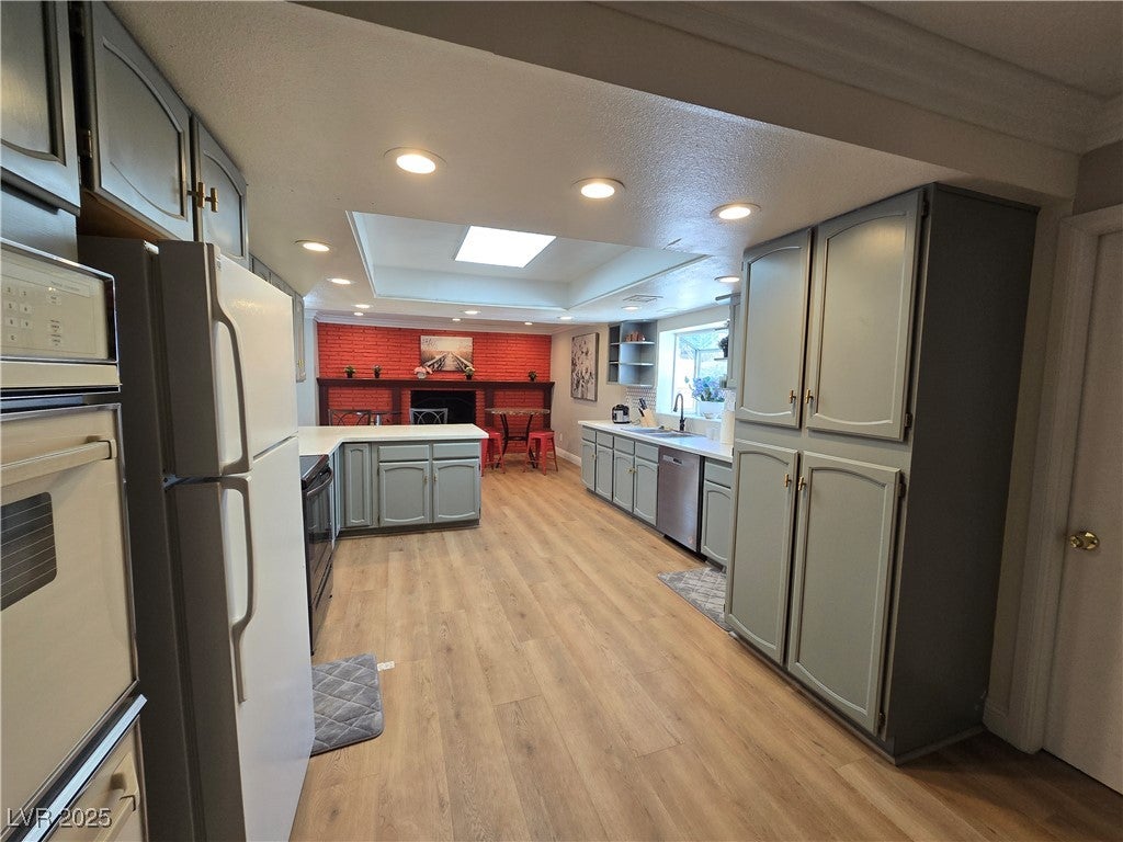 Las Vegas, Nevada, 89146, United States, 5 Bedrooms Bedrooms, ,1 BathroomBathrooms,Residential,For Sale,1881777