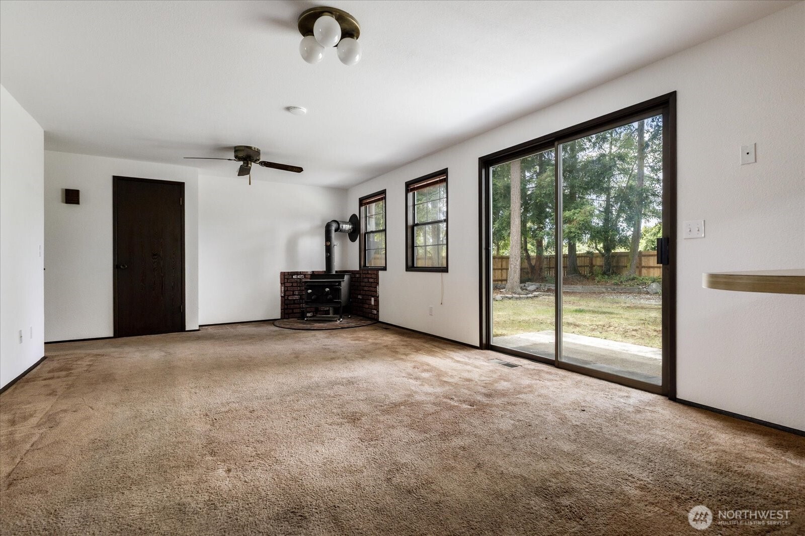 Oak Harbor, Washington, 98277, United States, 3 Bedrooms Bedrooms, ,3 BathroomsBathrooms,Residential,For Sale,1875904