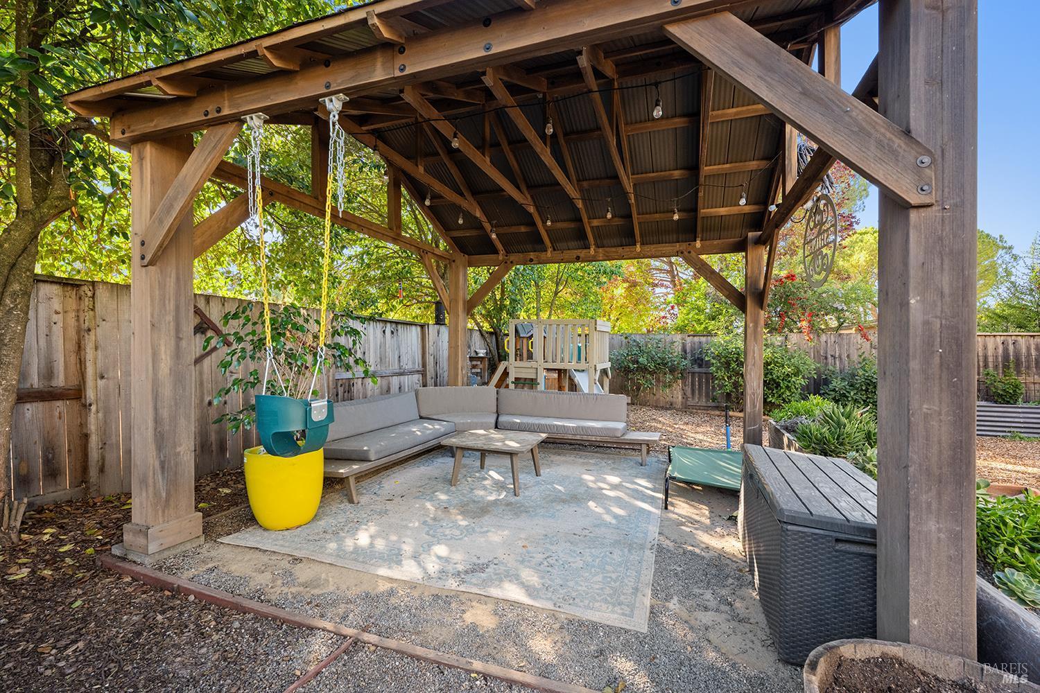 Santa Rosa, California, 95403, United States, 3 Bedrooms Bedrooms, ,3 BathroomsBathrooms,Residential,For Sale,1982192