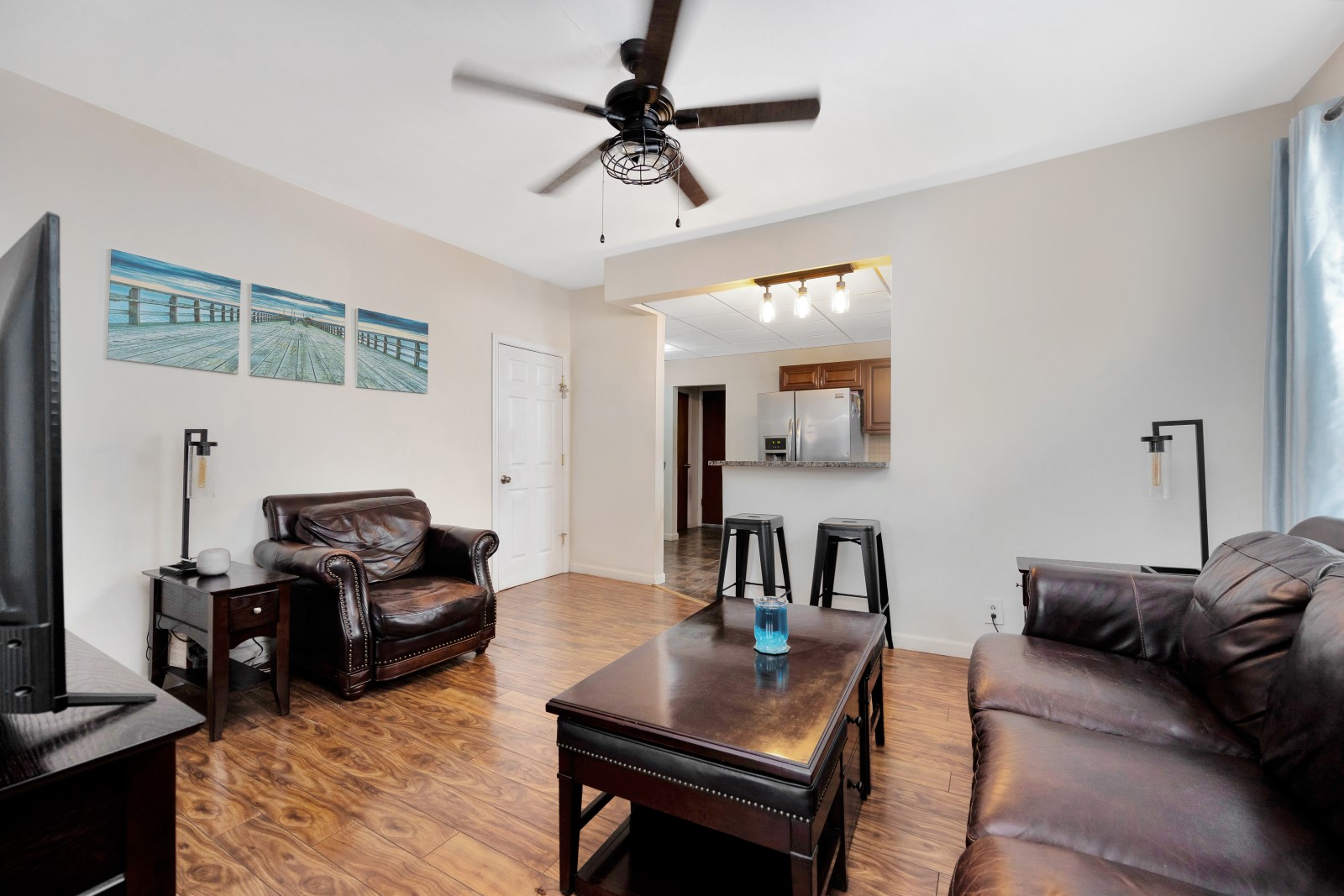 Middle Village, New York, 11379, United States, 4 Bedrooms Bedrooms, ,3 BathroomsBathrooms,Residential,For Sale,1827631