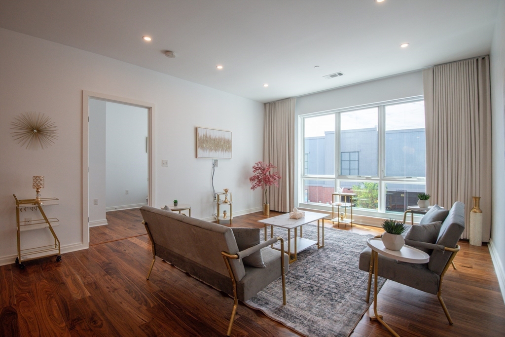 Boston, Massachusetts, 02130, United States, 3 Bedrooms Bedrooms, ,2 BathroomsBathrooms,Residential,For Sale,1885513