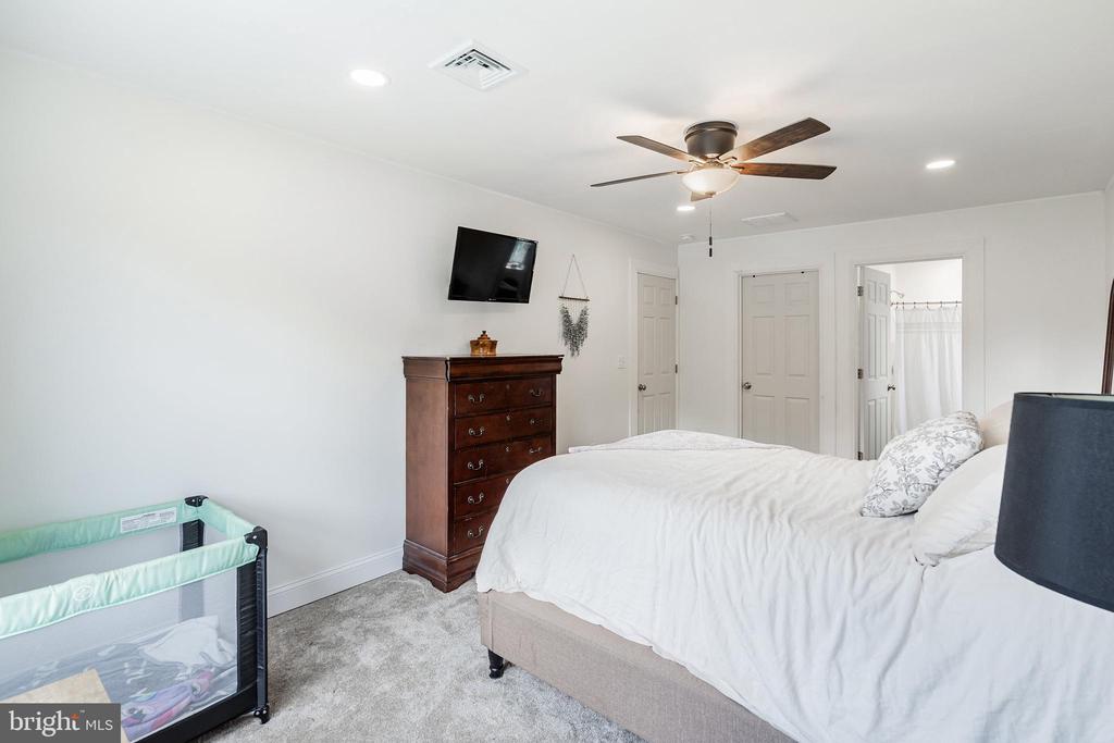 New Egypt, New Jersey, 08533, United States, 4 Bedrooms Bedrooms, ,3 BathroomsBathrooms,Residential,For Sale,1928612