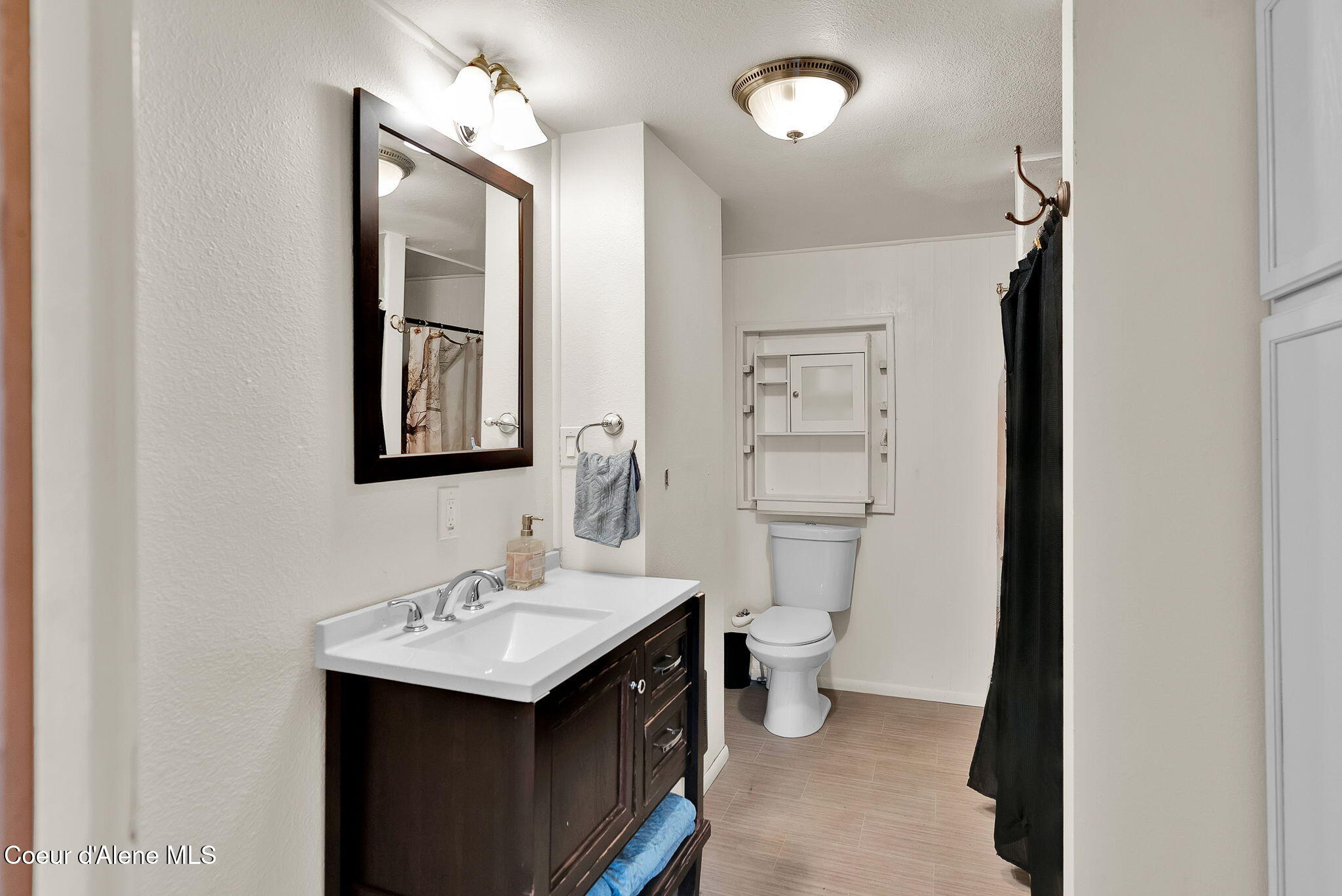 Orofino, Idaho, 83544, United States, 4 Bedrooms Bedrooms, ,Residential,For Sale,1991017