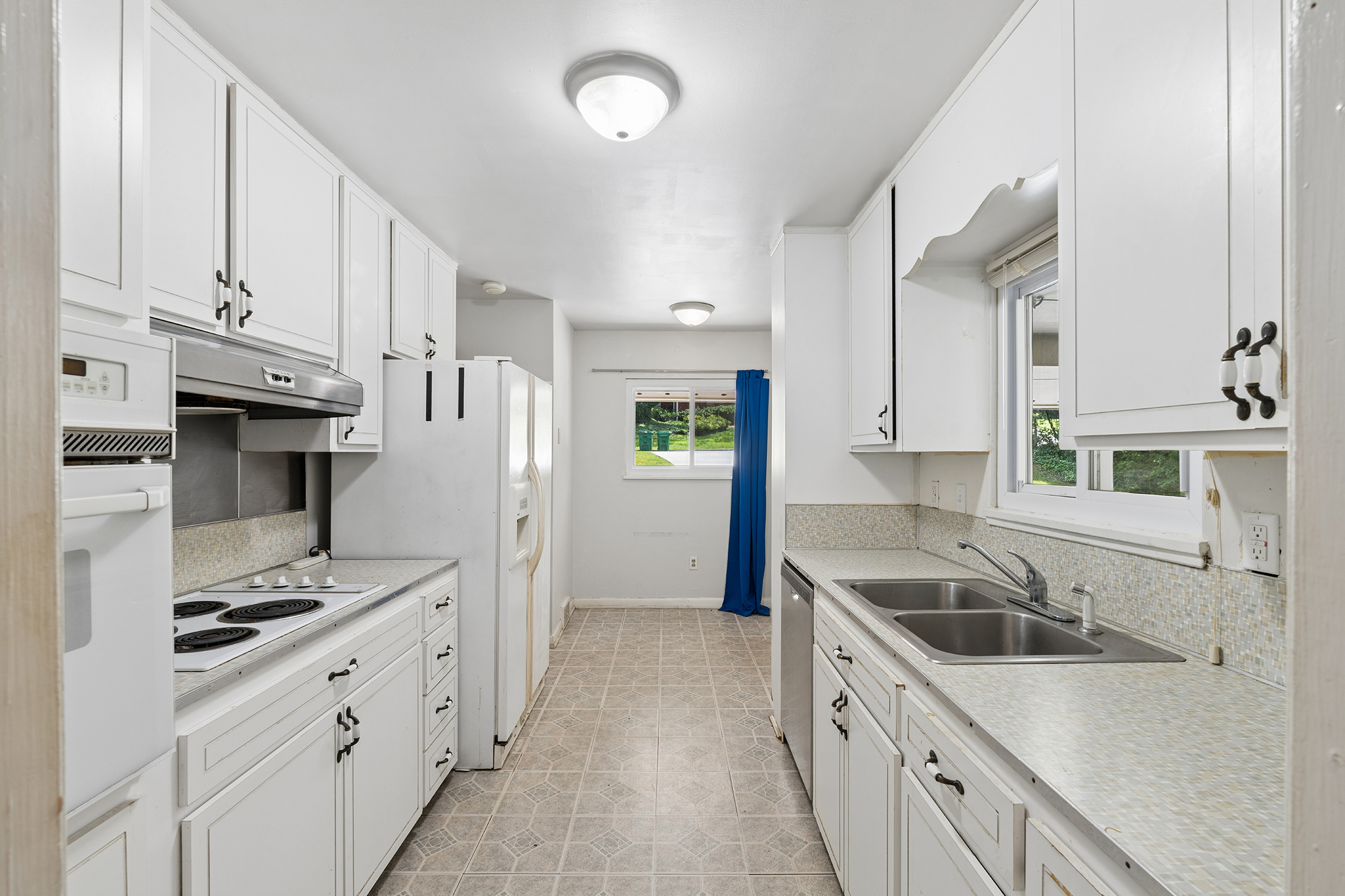  Ranch-style Home in an Outstanding Location and with Great Long-term Potential - 物件實景