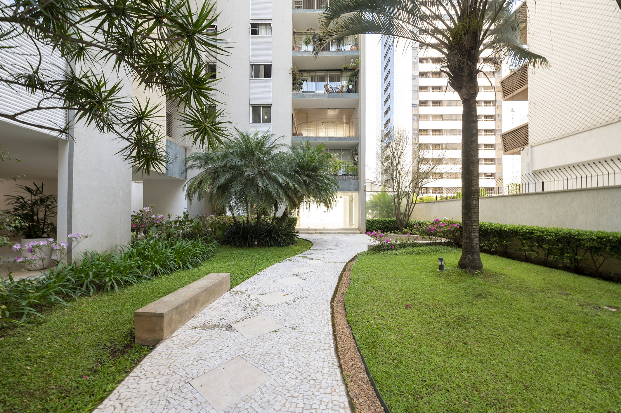  Contemporary Renovation in the Flat Section of Jardim Paulista - 物件實景