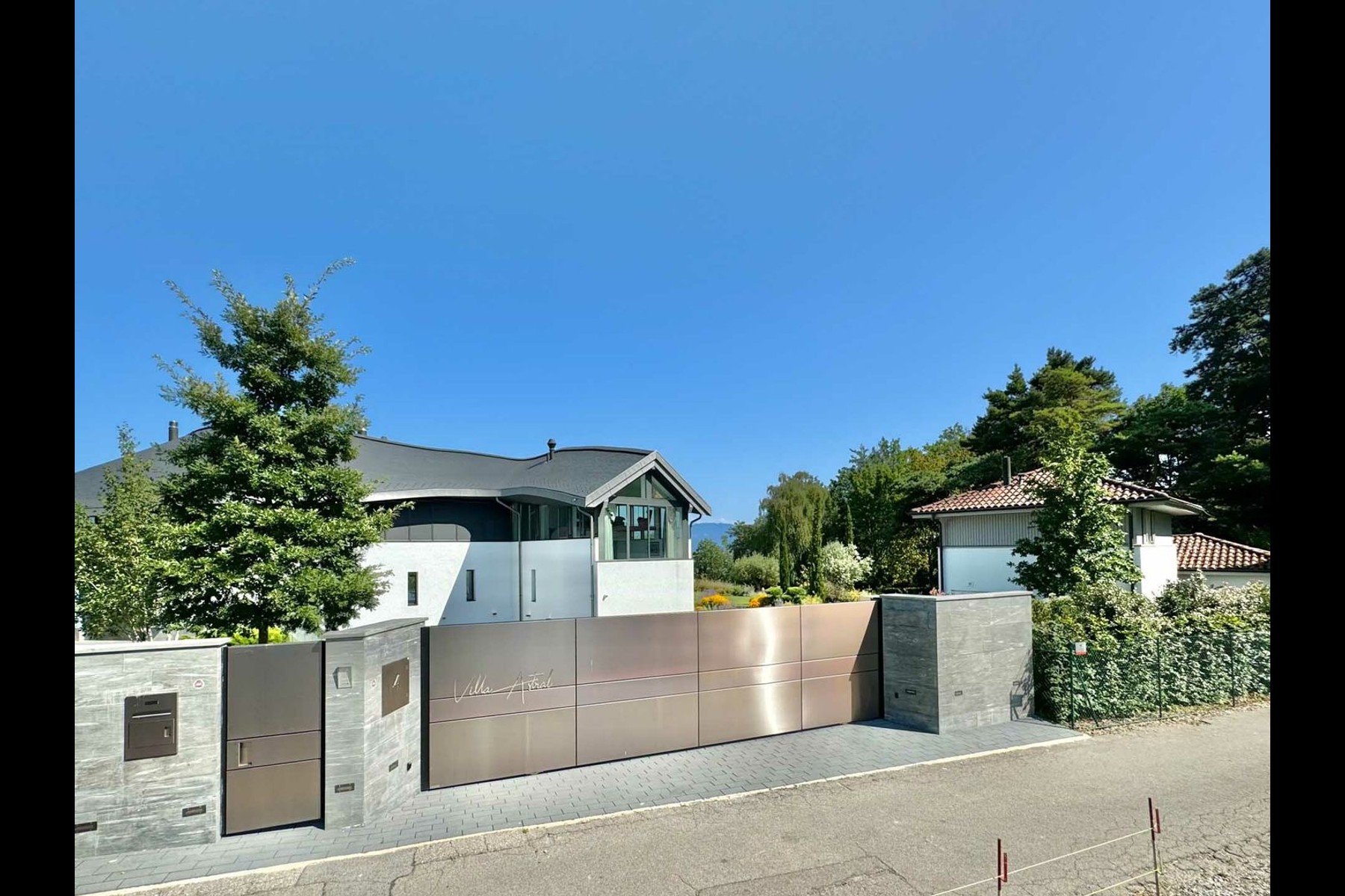  Ultra-contemporary property with lake view - 物件實景