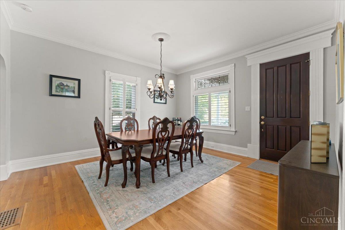 Cincinnati, Ohio, 45226, United States, 3 Bedrooms Bedrooms, ,2 BathroomsBathrooms,Residential,For Sale,1911951
