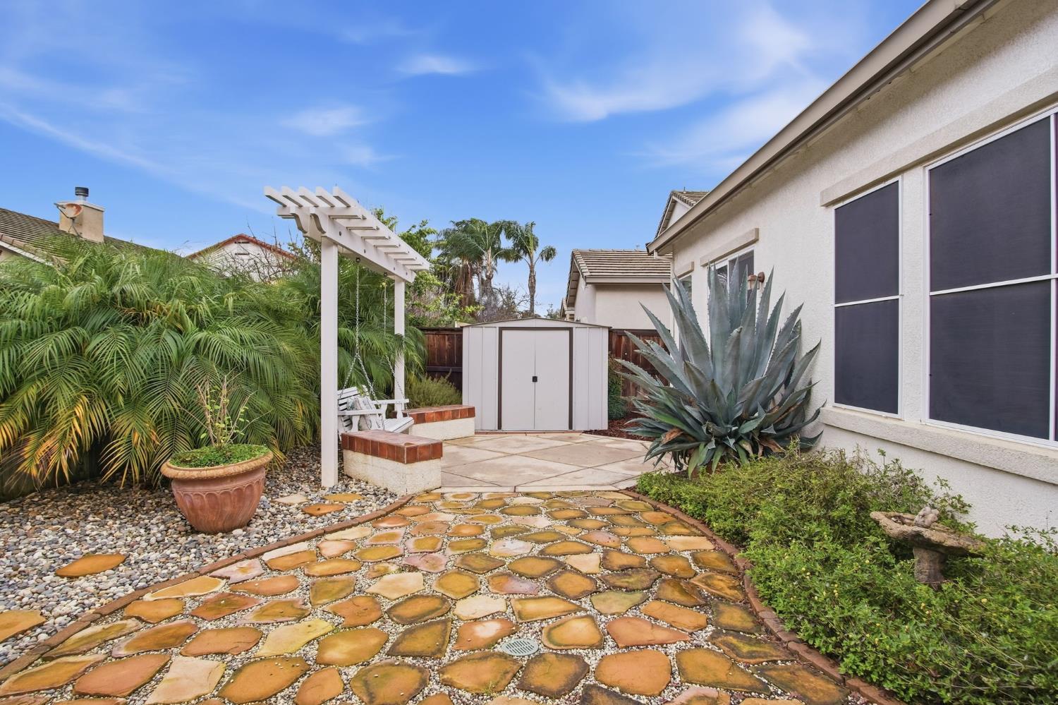 Oakdale, California, 95361, United States, 3 Bedrooms Bedrooms, ,3 BathroomsBathrooms,Residential,For Sale,2007745