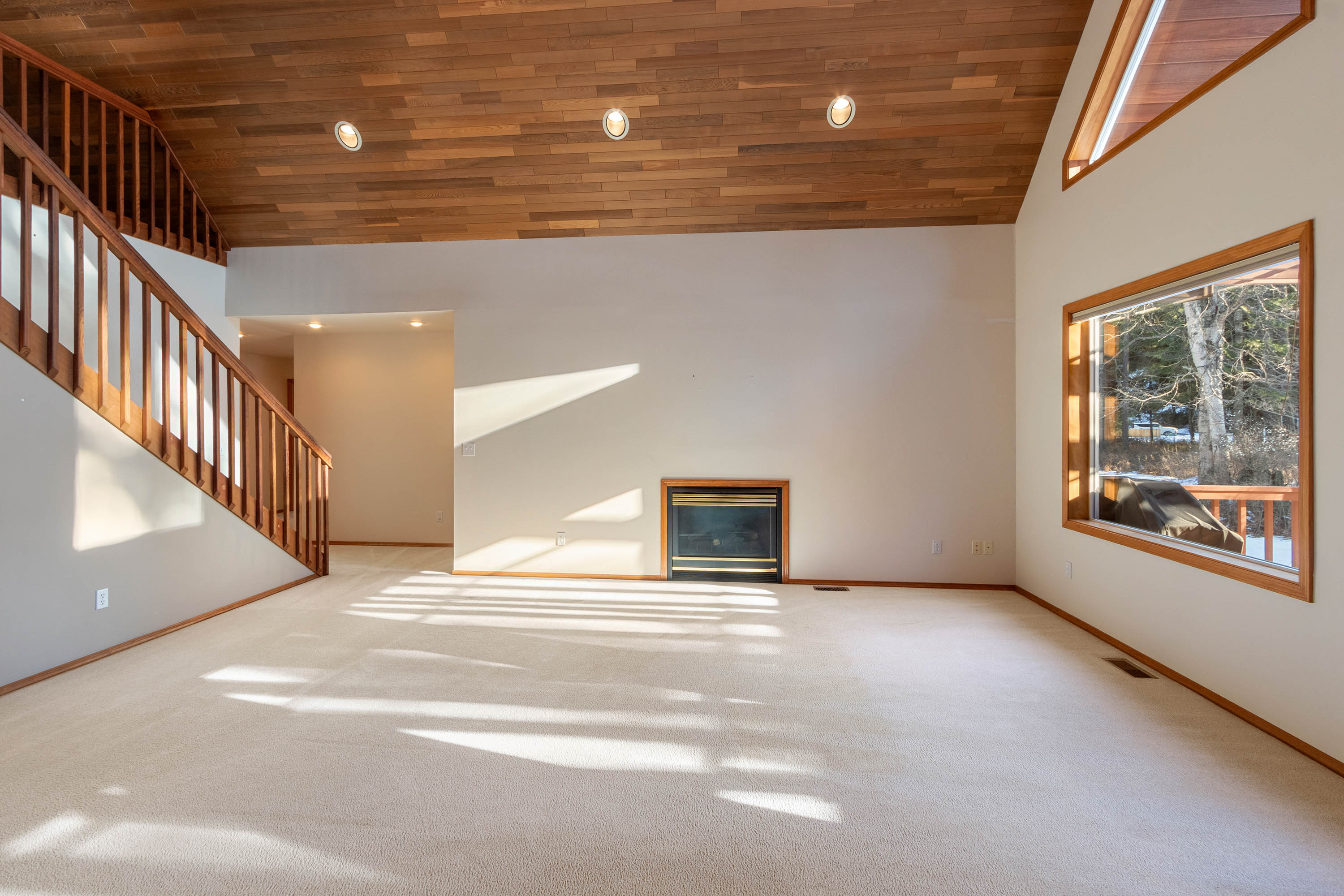 Sandpoint, Idaho, 83864, United States, 3 Bedrooms Bedrooms, ,2 BathroomsBathrooms,Residential,For Sale,2012104