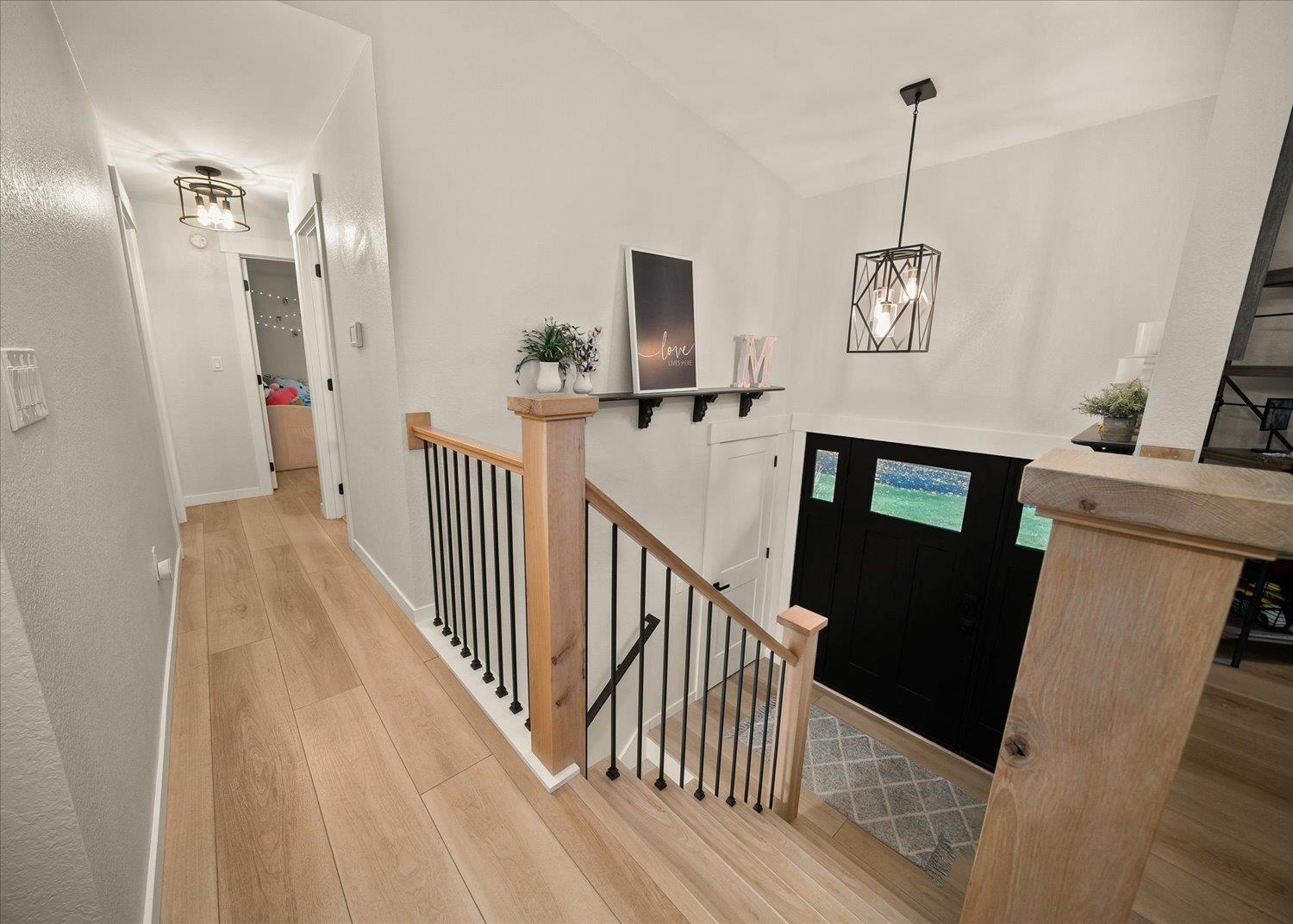 Colbert, Washington, 99005, United States, 5 Bedrooms Bedrooms, ,3 BathroomsBathrooms,Residential,For Sale,1998044