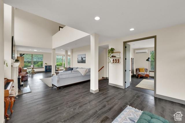 Heber City, Utah, 84032, United States, 4 Bedrooms Bedrooms, ,4 BathroomsBathrooms,Residential,For Sale,1889644