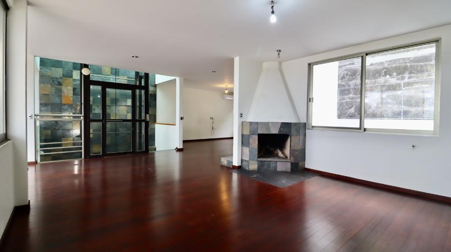 Morelia, Michoacán de Ocampo, 58290, Mexico, 4 Bedrooms Bedrooms, ,4 BathroomsBathrooms,Residential,For Sale,1941746