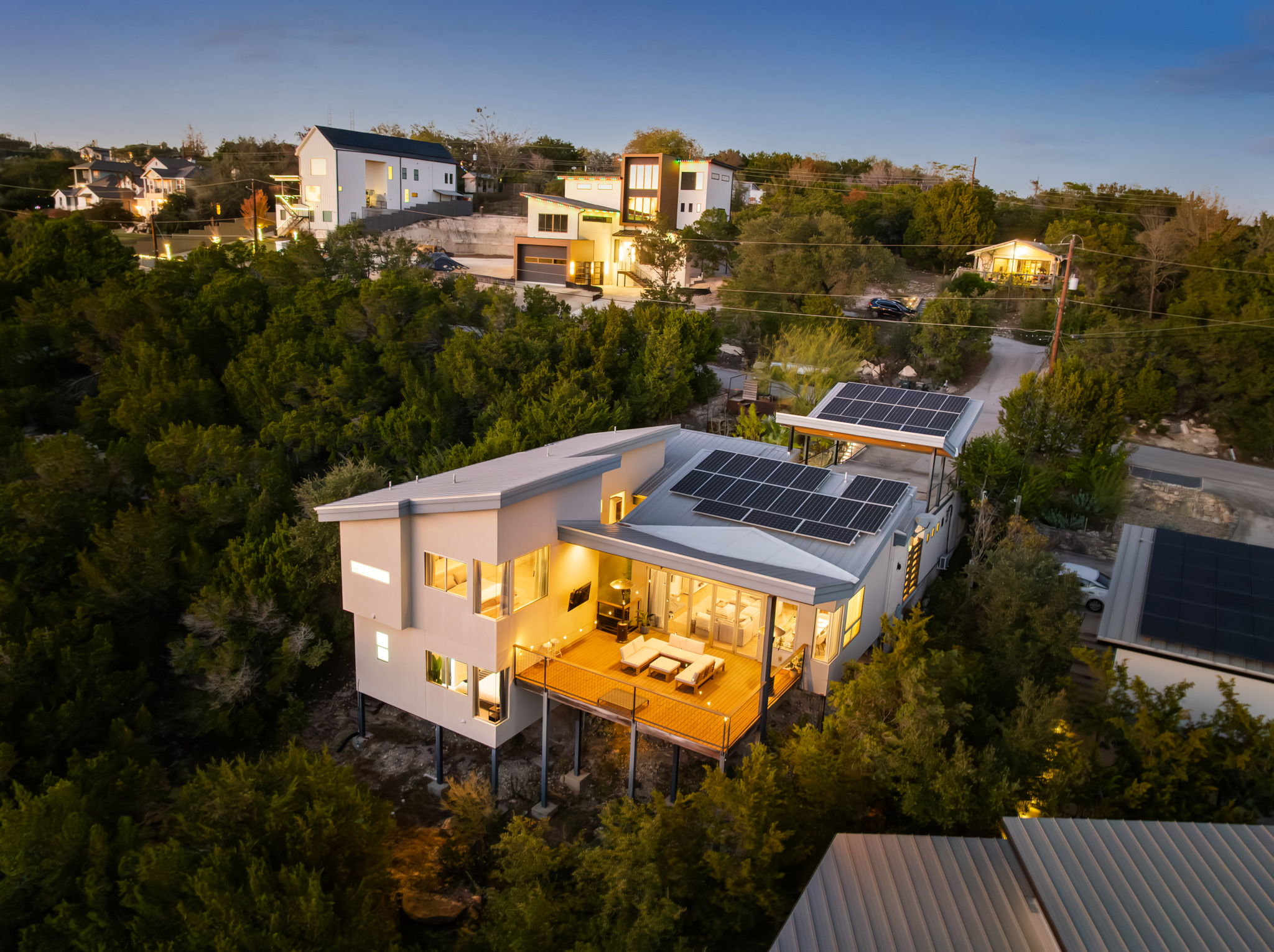  Modern Canyon Retreat Designed for Sunset Living - 物件實景