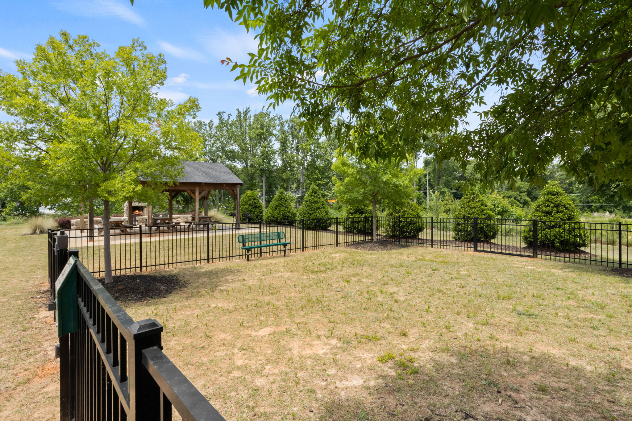  230 Bending Branch Road, Greenville, SC 29605 - 物件實景