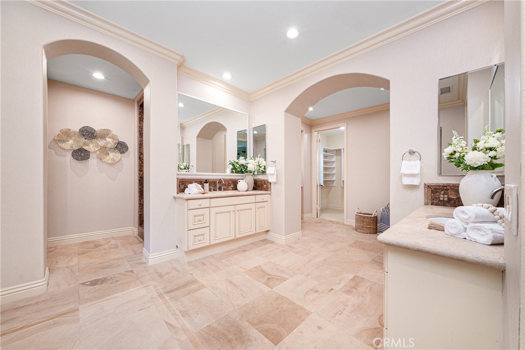 Irvine, California, 92620, United States, 5 Bedrooms Bedrooms, ,5 BathroomsBathrooms,Residential,For Sale,1932589