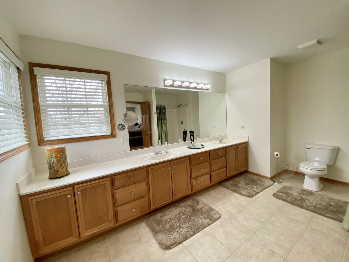 Frankfort, Illinois, 60423, United States, 5 Bedrooms Bedrooms, ,3 BathroomsBathrooms,Residential,For Sale,1923148