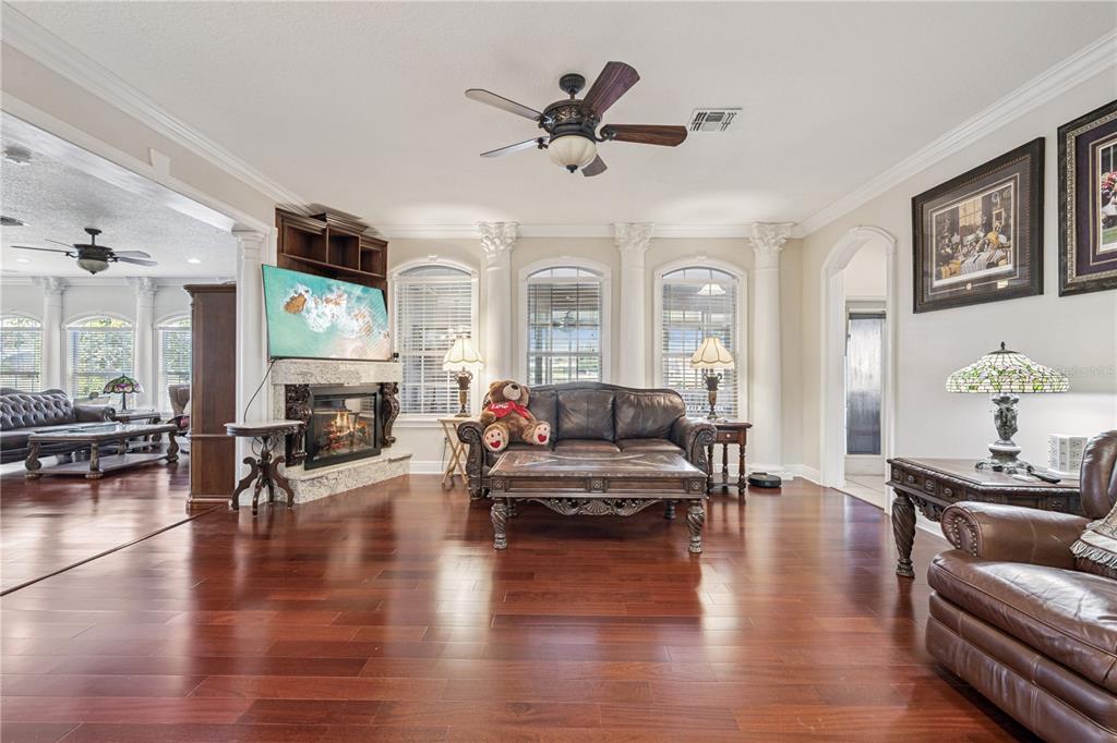 Kissimmee, Florida, 34746, United States, 4 Bedrooms Bedrooms, ,4 BathroomsBathrooms,Residential,For Sale,1999631