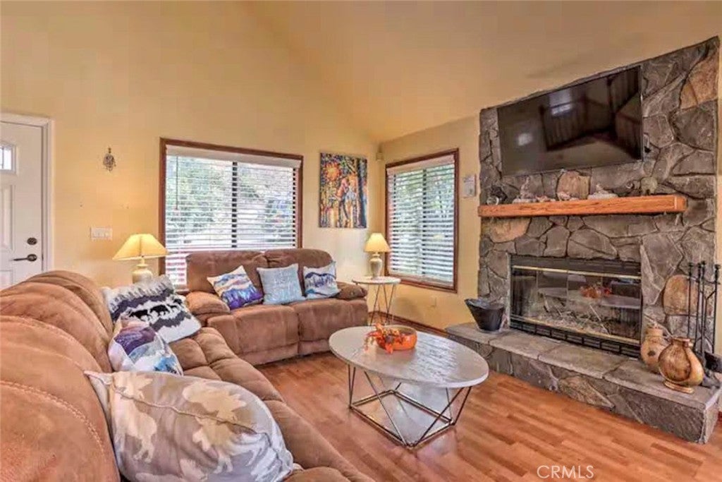 Crestline, California, 92325, United States, 3 Bedrooms Bedrooms, ,3 BathroomsBathrooms,Residential,For Sale,1939117