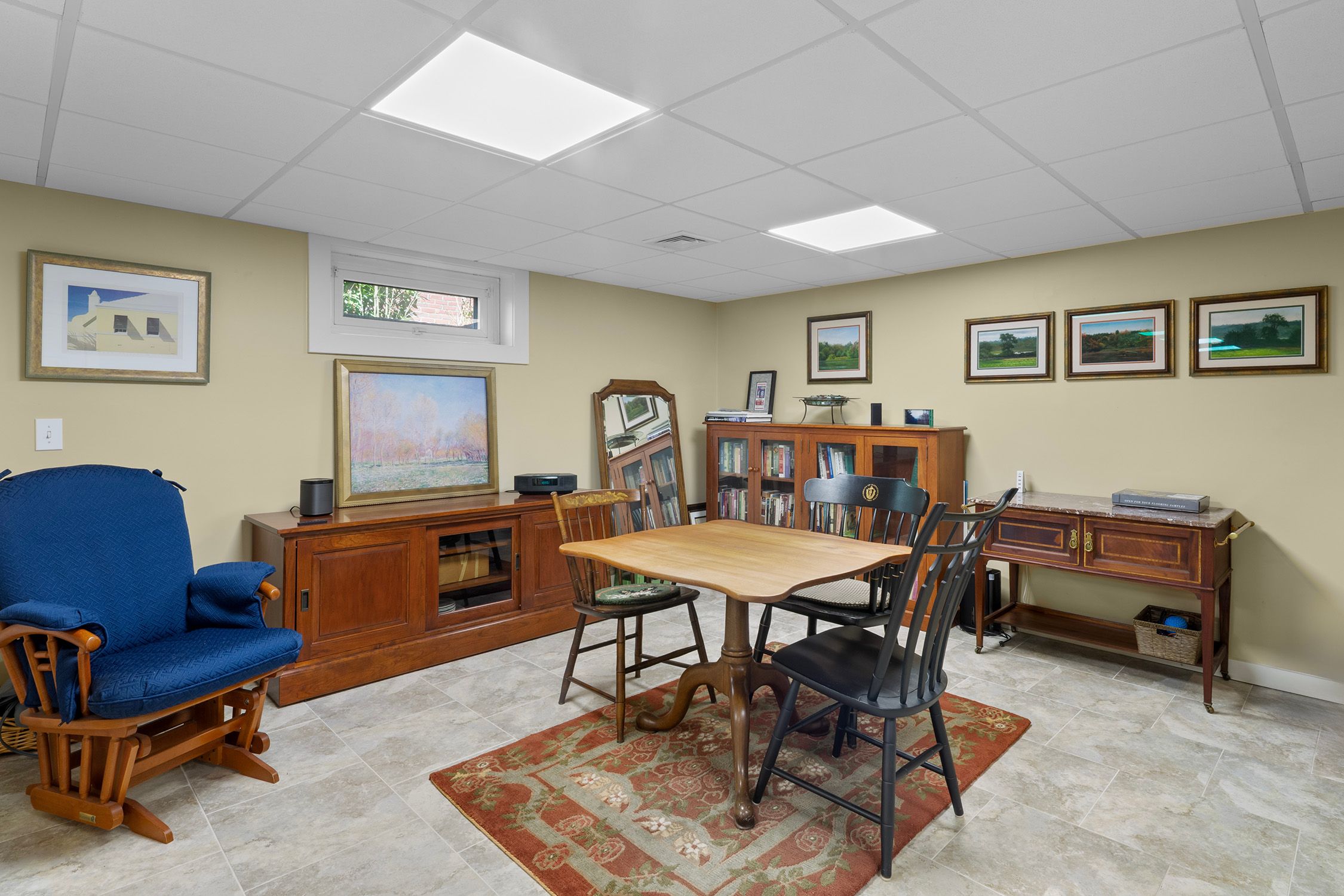 Classic Newport Colonial - 物件實景
