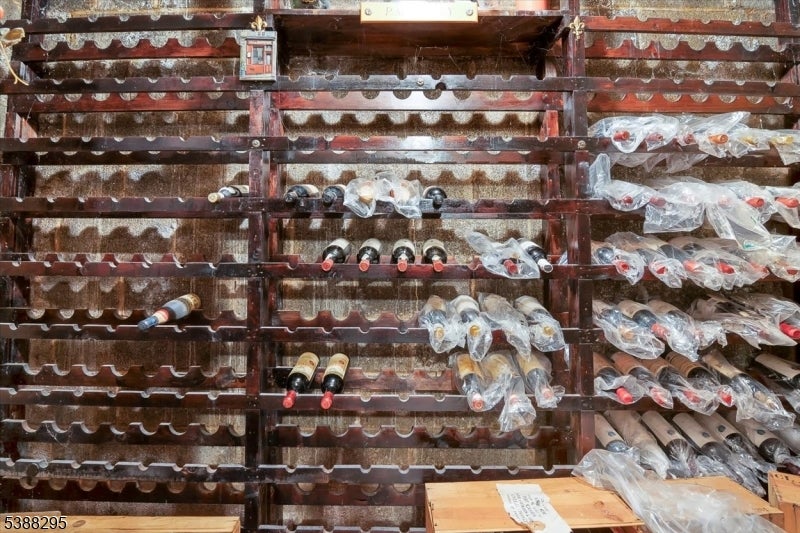 Clifton City, New Jersey, 07013, United States, 5 Bedrooms Bedrooms, ,4 BathroomsBathrooms,Residential,For Sale,1979632