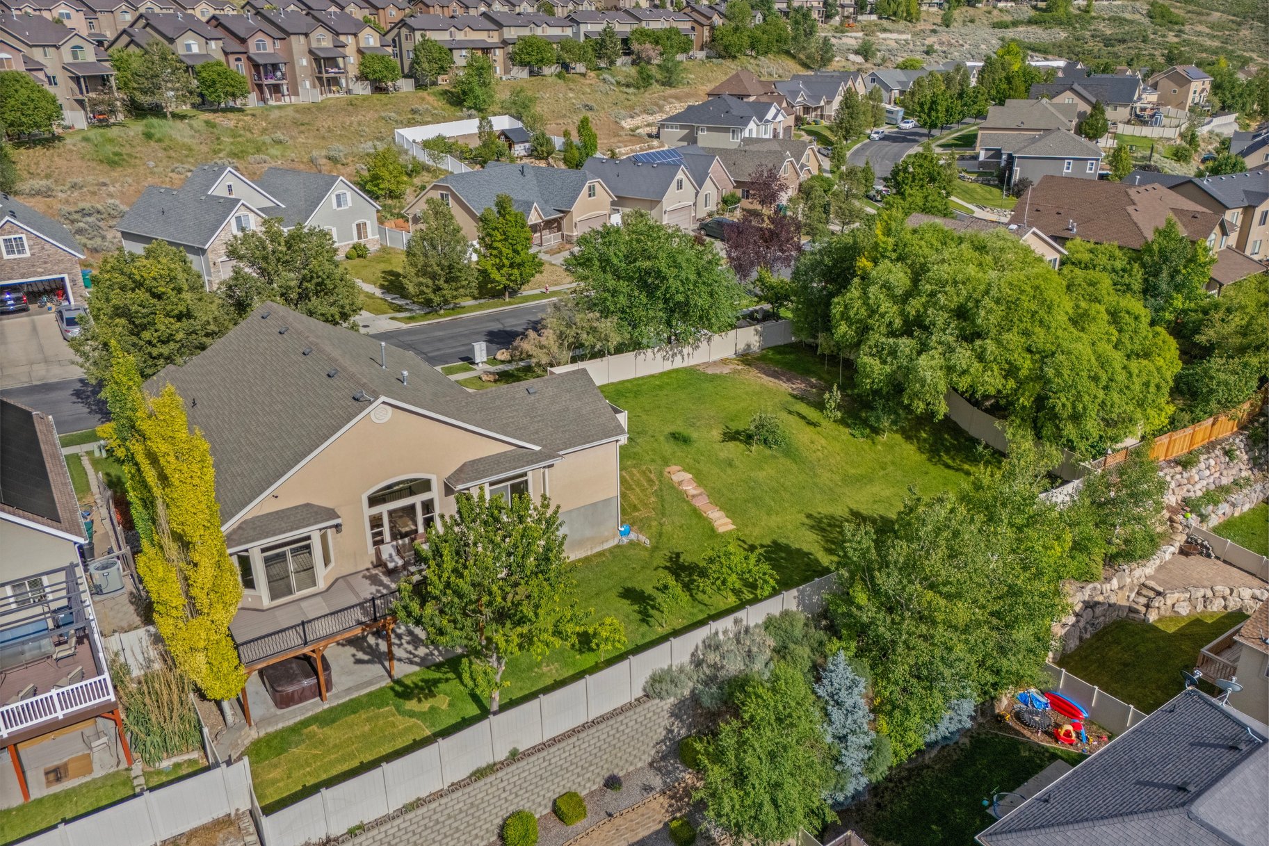  Incredible Cedar Hills Lot with Panoramic Utah Valley and Utah Lake Views - 物件實景