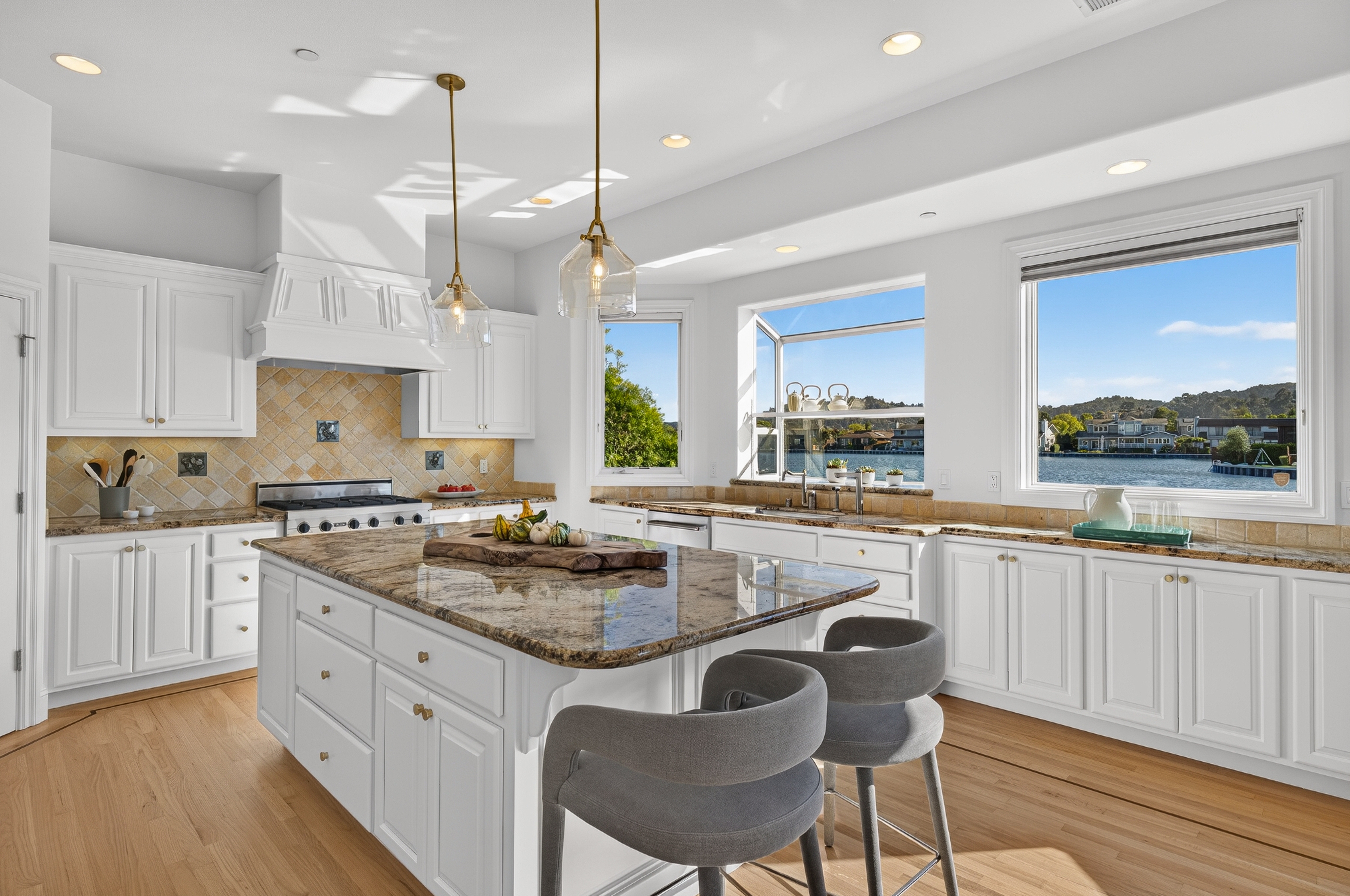  Waterfront Living on the Larkspur Lagoon - 物件實景