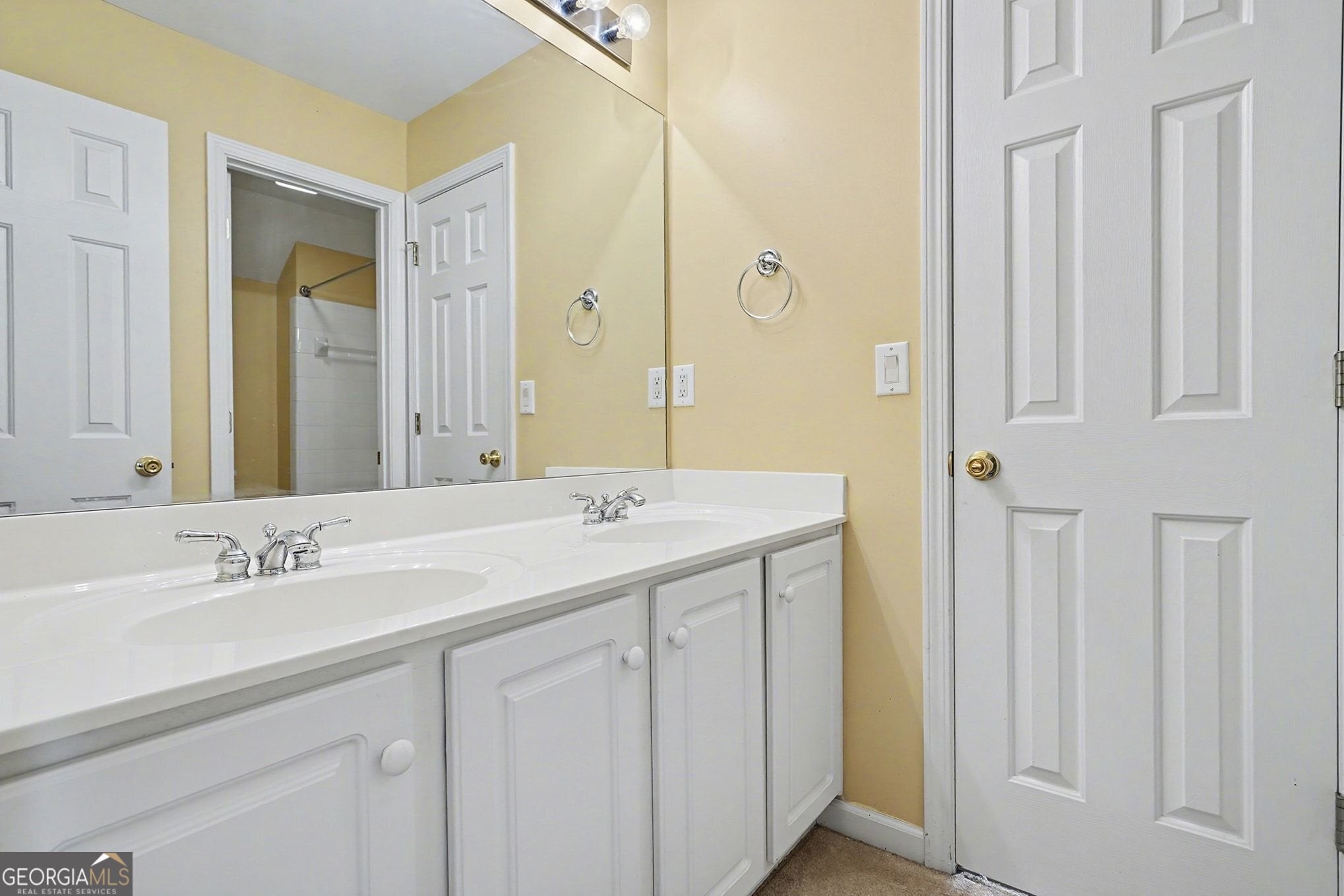 Marietta, Georgia, 30067, United States, 5 Bedrooms Bedrooms, ,3 BathroomsBathrooms,Residential,For Sale,2013390